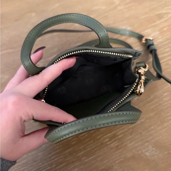 BNWOT Tory Burch Ella Nylon Mini Tote Crossbody Bag in Palm Leaf Green - Picture 4 of 5